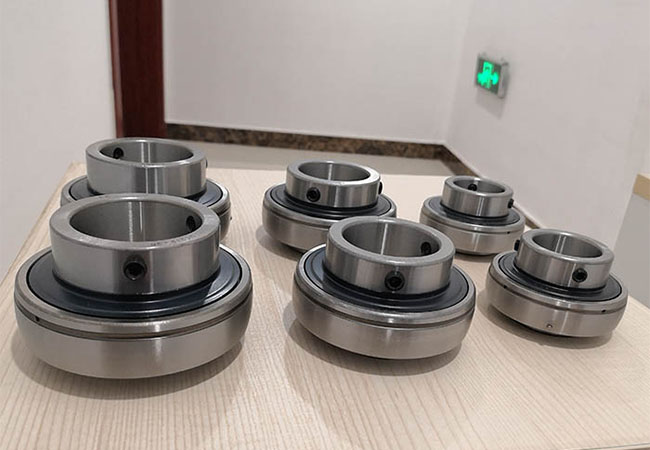 Small Size High Precision Bearings / Metric Spherical Bearing With Seat