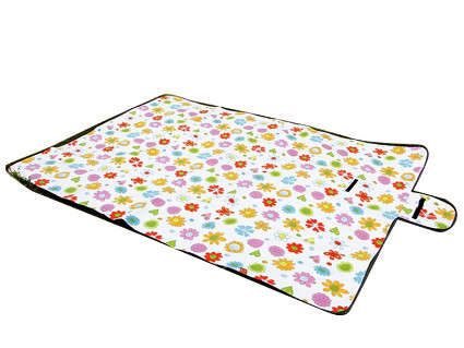 China OEM Recycled  Waterproof Picnic Mat Customized Color For All Seasons wholesale