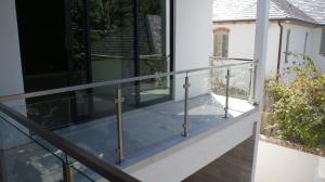 China Glass Railing/ Glass Balustrade with Stainless Steel Post for Balcony Design wholesale