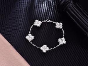 China 18K White Gold Full Diamond Van Cleef And Arpels Sweet Alhambra Bracelet Flower Shape wholesale