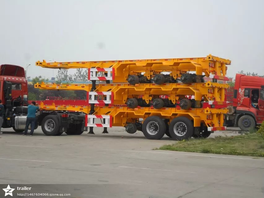 China 20 / 40 Foot Flatbed Semi Trailer Trucks / Skeletal Trailer 12 Pcs Container Twist With 2 Or 3 FUWA Axles wholesale