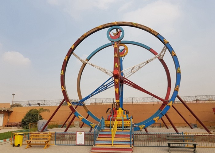 China Adult Thrill Amusement Park Ferris Wheel With Non Fading And Durable Painting wholesale
