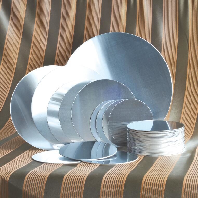 China 1050 1060 Aluminium Discs Circles  Tensile Strength Aluminium Circles For Utensils wholesale