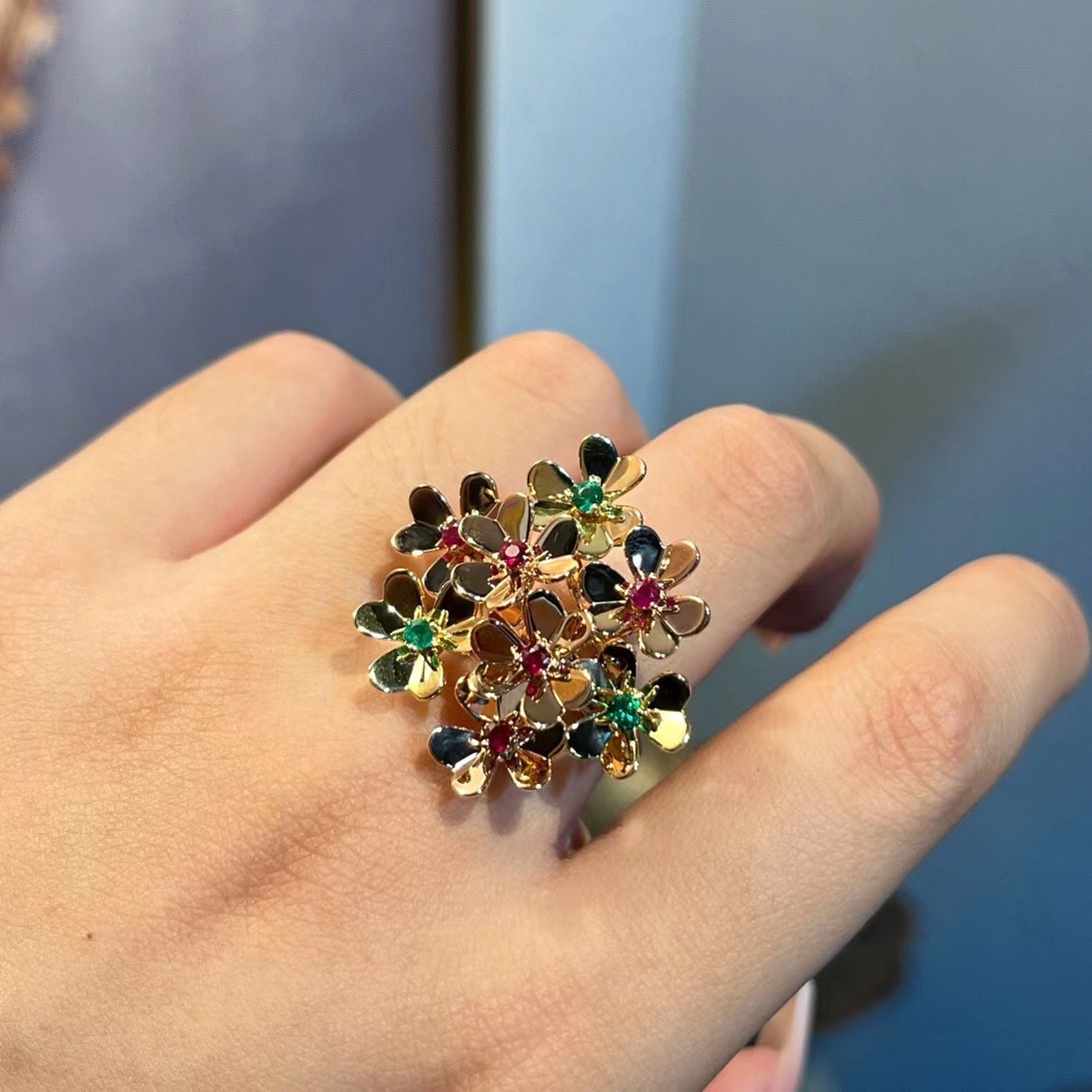 China HK Setting 18K Gold Diamond Ring with Colored Gemstone VCA Jewelry wholesale