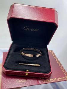 China 18K Gold Cartier Love Wedding Band DEF Round Cut VVS Diamond OEM wholesale
