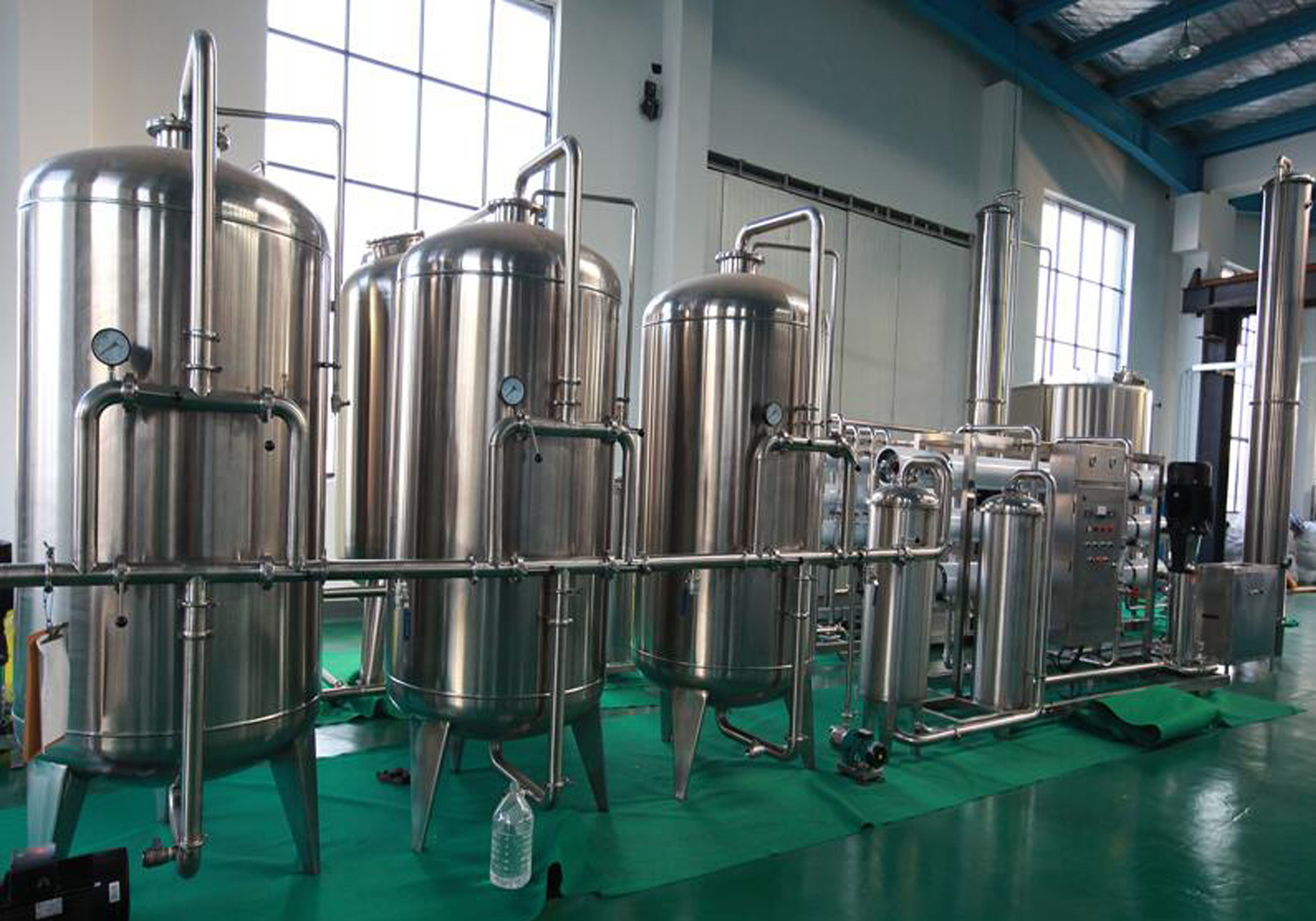 China Long Warranty Liquid Filling Machine RO Water Treatment 1000-8000l / H Capacity wholesale