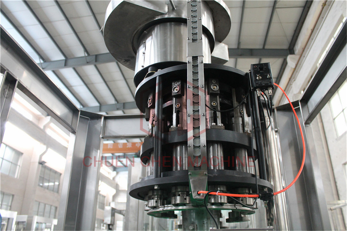 China High Speed Plastic Bottle Filling Machine / Liquid Bottling Equipment wholesale
