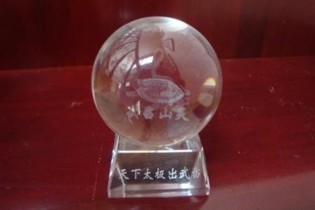 China crystal gift with god Xuanwu wholesale