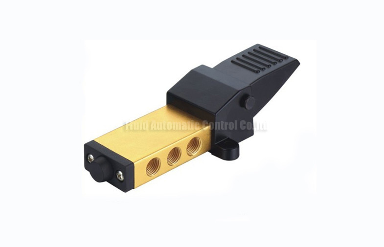 China 0.05Mpa - 0.8MPa  Foot Pedal Valve Two Position Five Way With Space Sleeve Structure wholesale