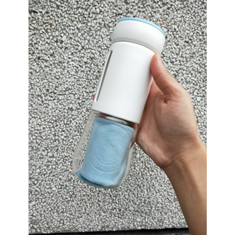 China Promotional gift 320ml glass drinking water bottles silicone sleeve glass beverage bottle wholesale