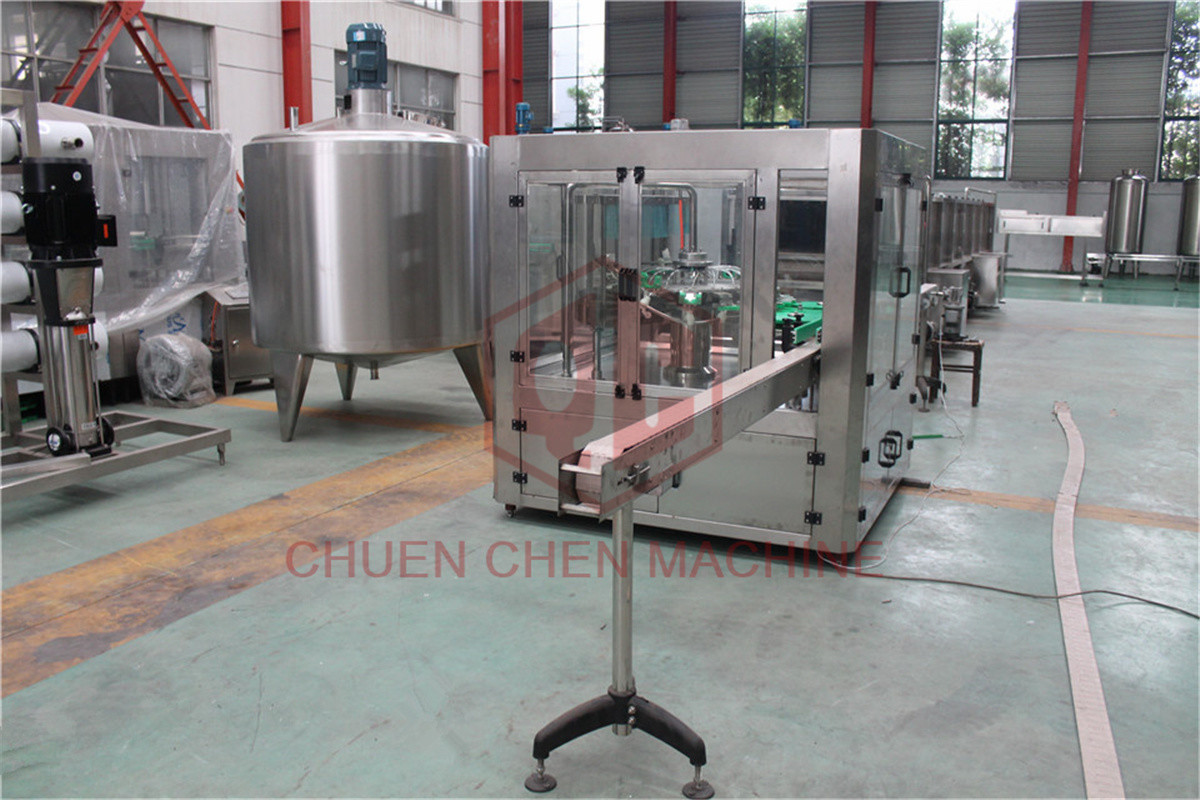 China Glass Bottle Capping And Labeling Machine , Liquid Filling And Capping Machine wholesale