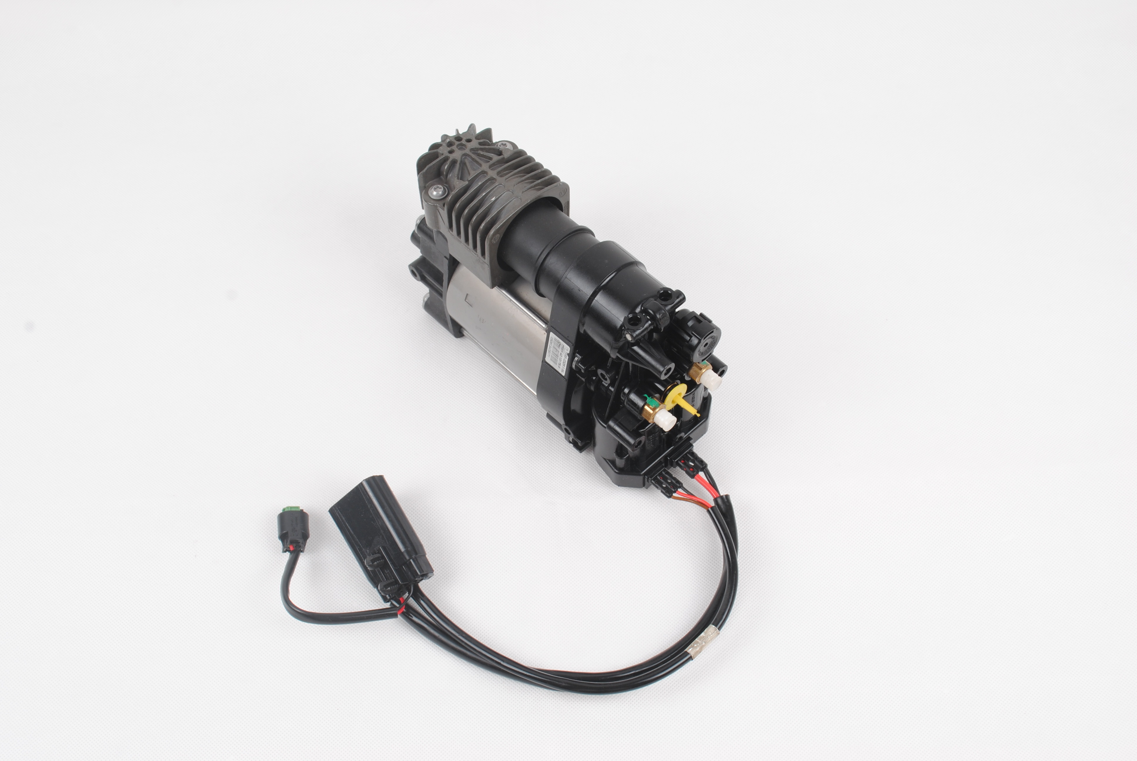 China OEM 68204730AB Air Suspension Parts For Jeep Grand Cherokee WK2 Air Suspension Compressor wholesale