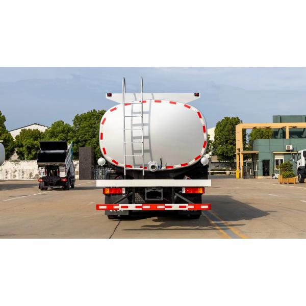 Low Price 371hp 20000 Liter CNHTC Haowo Oil tank Truck Refueling Truck