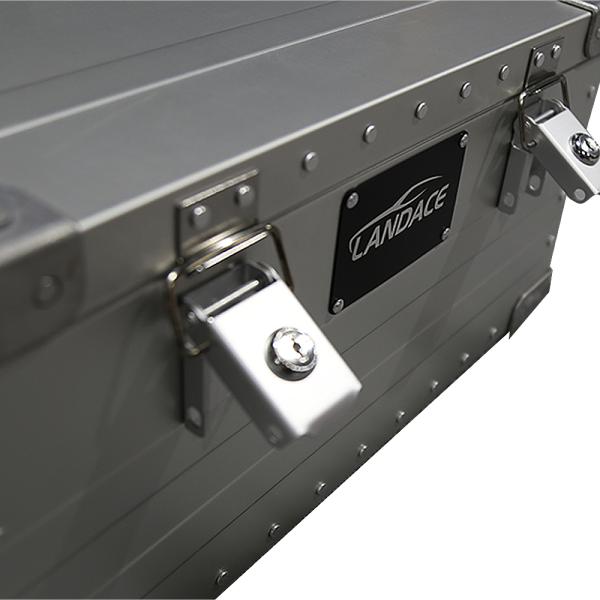 Powder Coated Aluminum Alloy Vintage Glamping Outdoor Camping Storage Box 600*400*300mm