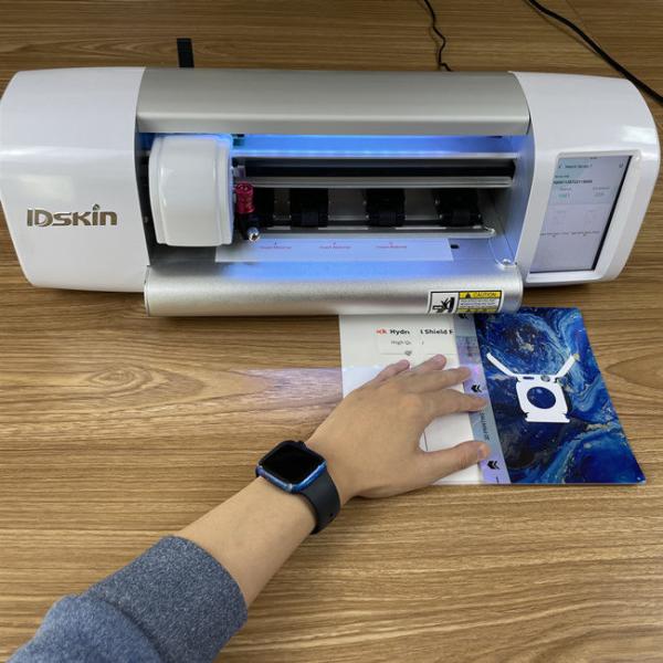 Quality Portable Hydrogel Screen Protector Cutting Machine With Mobile Skin Design Software for sale