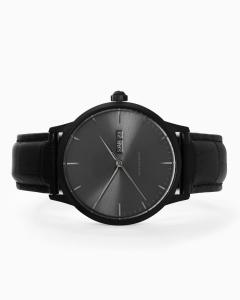China Black Men Leather Wrist Watch , Mens Classic Leather Strap Watches on sale
