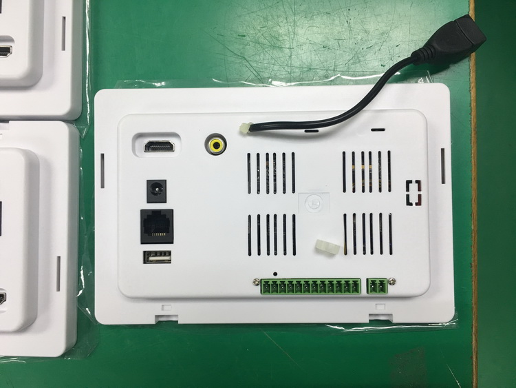 Builtin IO I2C Android Controller