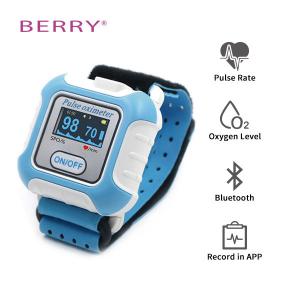 China Reliable Accurate monitoring MoveOxy Apnea diagnosis wrist bluetooth pulse oximeter with watch sleep screener wholesale