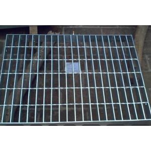 Customized Serrated Steel Grating Hot Dipped Galvanized Metal Bar Grating