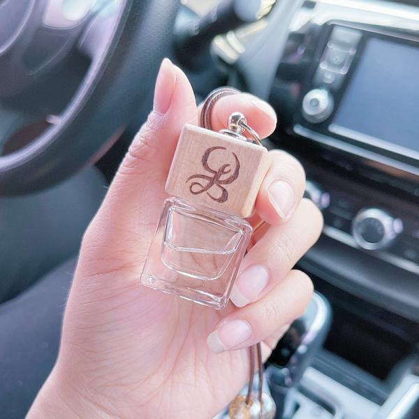 Refillable Aromatherapy Car Air Freshener Diffuser , Clear Glass Essential Oil Diffuser