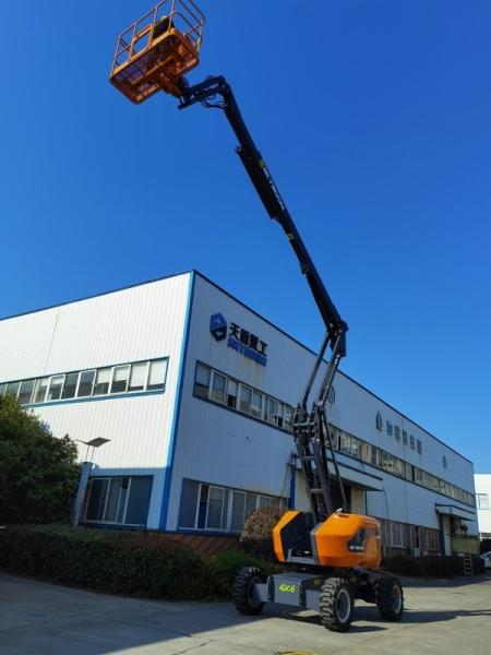 Diesel Articulating Boom Lift 250KG Capacity 20.2m Working Height