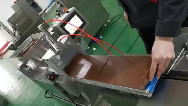 Quality Fully Automatic Small Protein Bar Making Machine For Dates Bar for sale