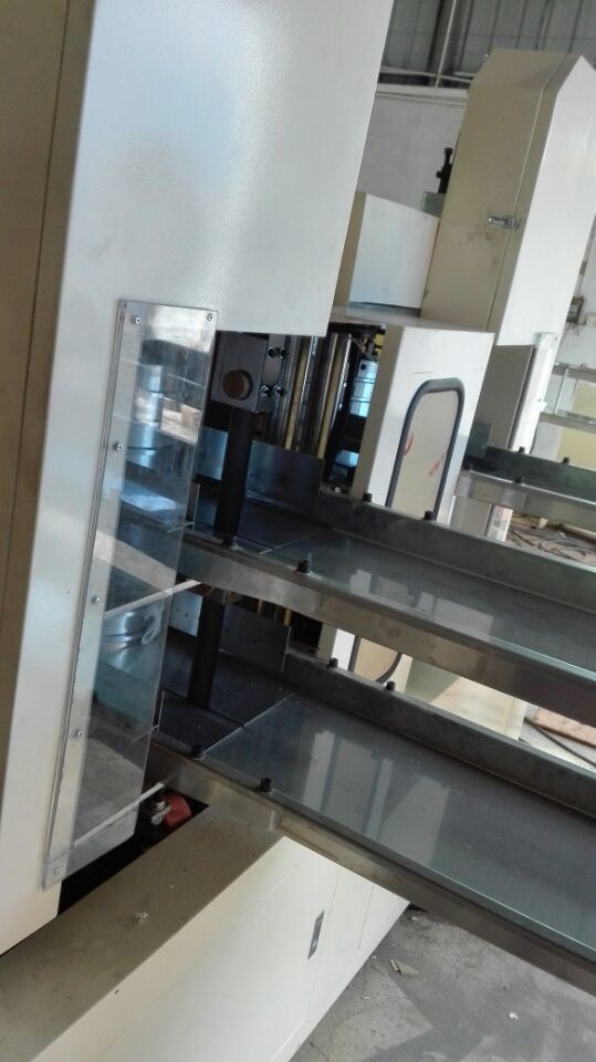 Eight Vacuum Fold 1000 Sheets /Min Automatic Napkin Making Machine