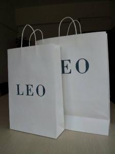 China Logo Printed Customized Paper Bags , Kraft White Handle Shopping Bag wholesale