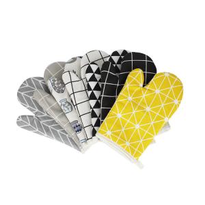 China Baking Kitchen Tools And Utensils Oven Mitts Microwave Insulation Mat on sale