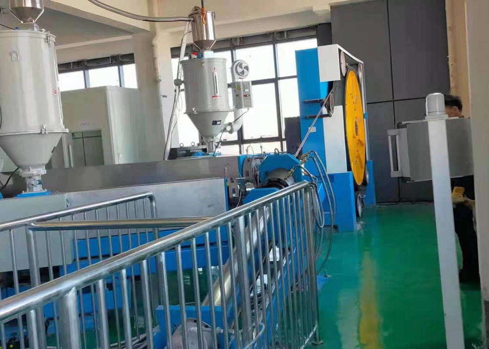 35kv CCV Line In XLPE 65+90+150 Extruder Line
