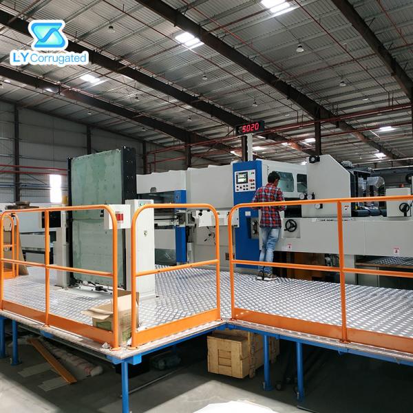 PLC Carton Box Die Cutting Machine Flatbed 5750i.P.H Speed