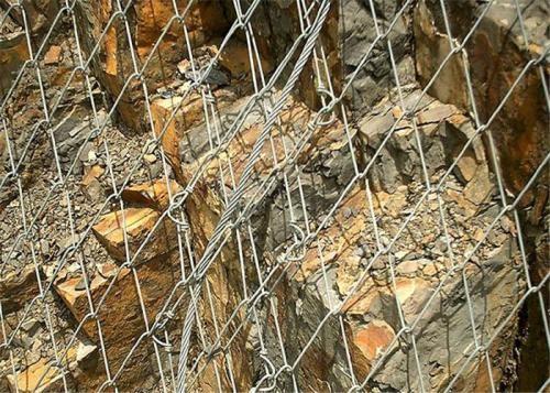 Hot Dipped Galvanized Rockfall Protection Netting Tecco Mesh Slope Stabilization