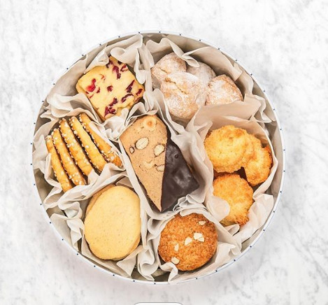 0.22mm Cookie Tin Cans CMYK Round Cookie Tins With Lids