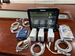 China Medical Ambulance Vital Signs Monitor Multi Language With 15 Inch Screen OEM on sale