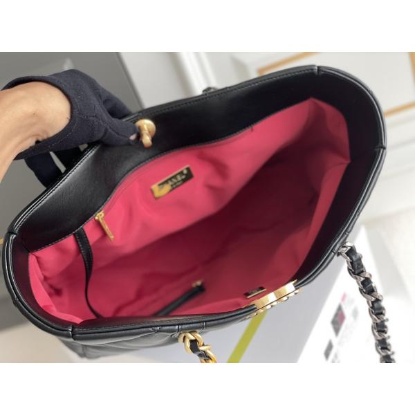 Casual Lambskin Chanel Classic Lambskin Bag Plain Party Office Style