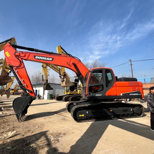 21500KG Doosan DX225 Used Backhoe Excavators Track Heavy Equipment Digger