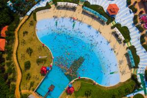 China Aqua Park Tsunami Wave Pool Anti UV Artificial Surf Wave Machine on sale