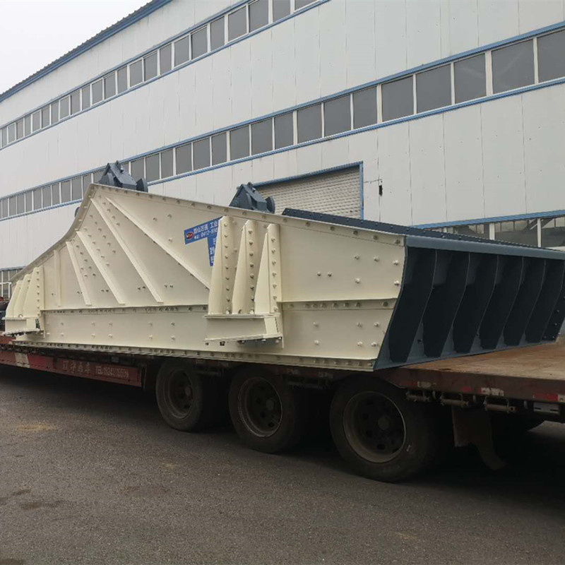 China Simple Structure Linear Mining Vibrating Screen Equipment For Metallurgy wholesale