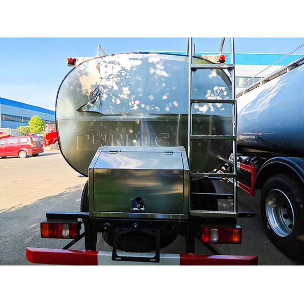 Sinotruk Howo 4x2 Light Fuel Oil Truck Tanker 4200 Liters Diesel Oil Fuel Tank Trucks