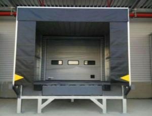 China Parcel Polyester Fabric Dock Seals and Shelters , Yellow Stripes for Loading and Unloading Area wholesale
