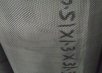 Decorative 2x2 Galvanized Wire Mesh Corrosion Resisting Characteristics