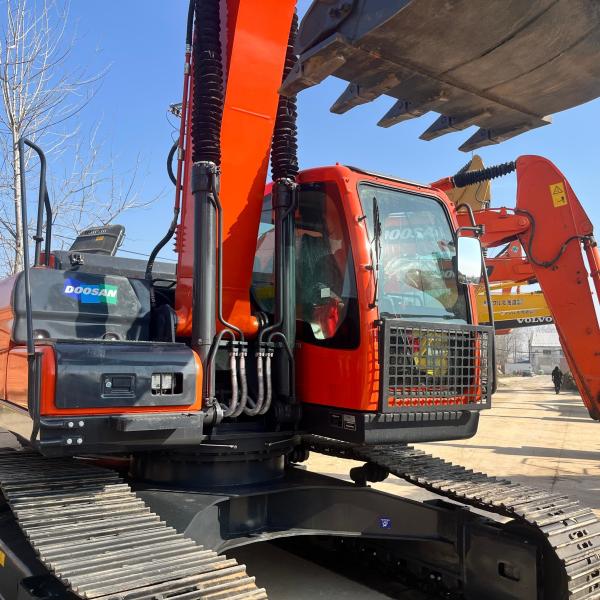 21500KG Doosan DX225 Used Backhoe Excavators Track Heavy Equipment Digger