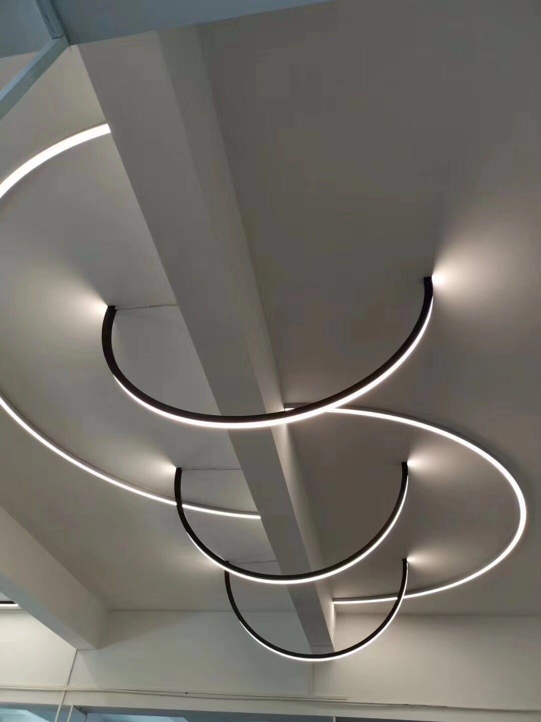 China Cusomized 2m 3m Bentable LED Aluminum Profile Extrusion wholesale