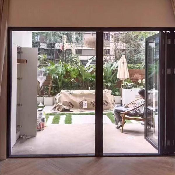Quality Aluminum Alloy Frame Barrier Free Retractable Screen Door OEM ODM for sale