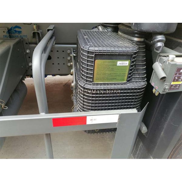 12 Wheel 371HP Sinotruk Howo 8x4 Dump Truck With Top Warning Light