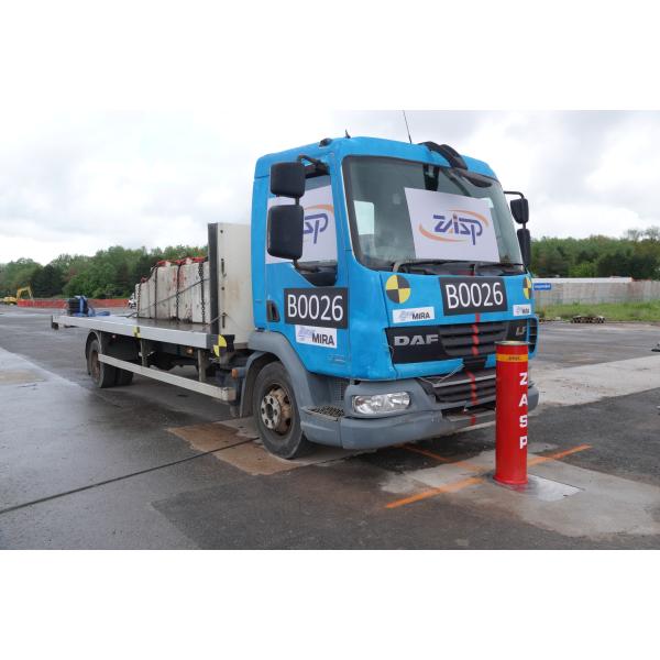 K4 High Visibility Stainless Steel Removable Bollards With IWA14-1 Cerification