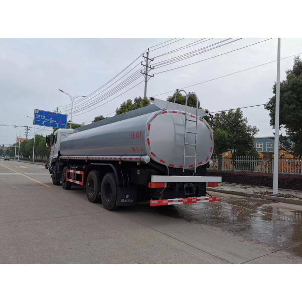 China National Heavy Duty Truck Haowo 8 * 4 35000L Refueling Truck
