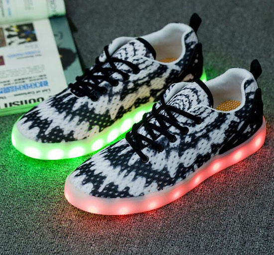 Low Top Canvas Glow Up Shoes , Colorful Rechargeable Light Up Shoes