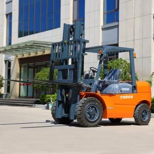 China Hydraulic Transmission Small Diesel Forklift Truck Easy To Maneuver wholesale