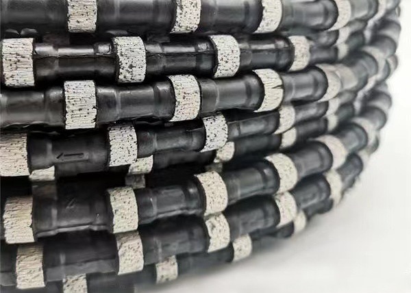 High-Speed Diamond Wire Saw Rope with Vacuum-Brazed Diamond Beads and Steel-Core Reinforcement for Precision Cutting